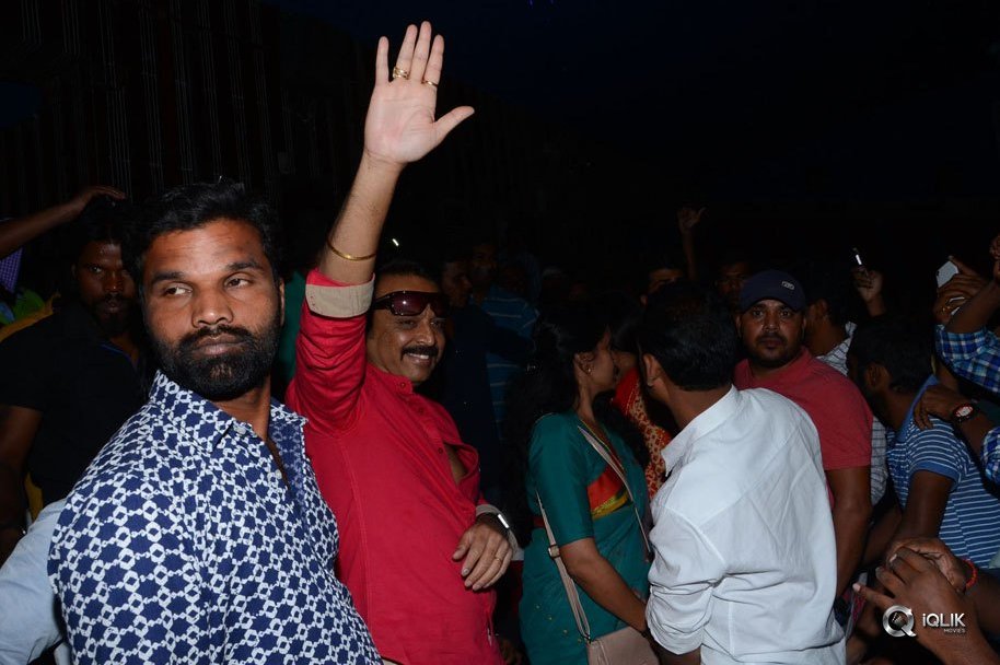 Shatamanam-Bhavati-Movie-Team-At-Sandhya-Theatre